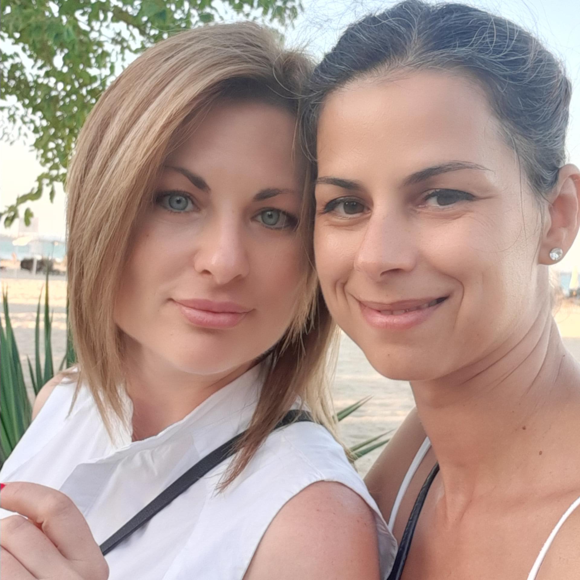 Цвете е червено като любовта