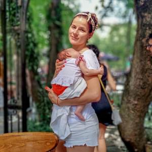 До малкото неразбиращо момиченце